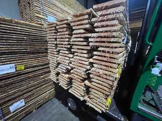 Ca. 48x Douglas Onbekantrechte Schaaldelen, 22×200-250mm, lengte 500cm